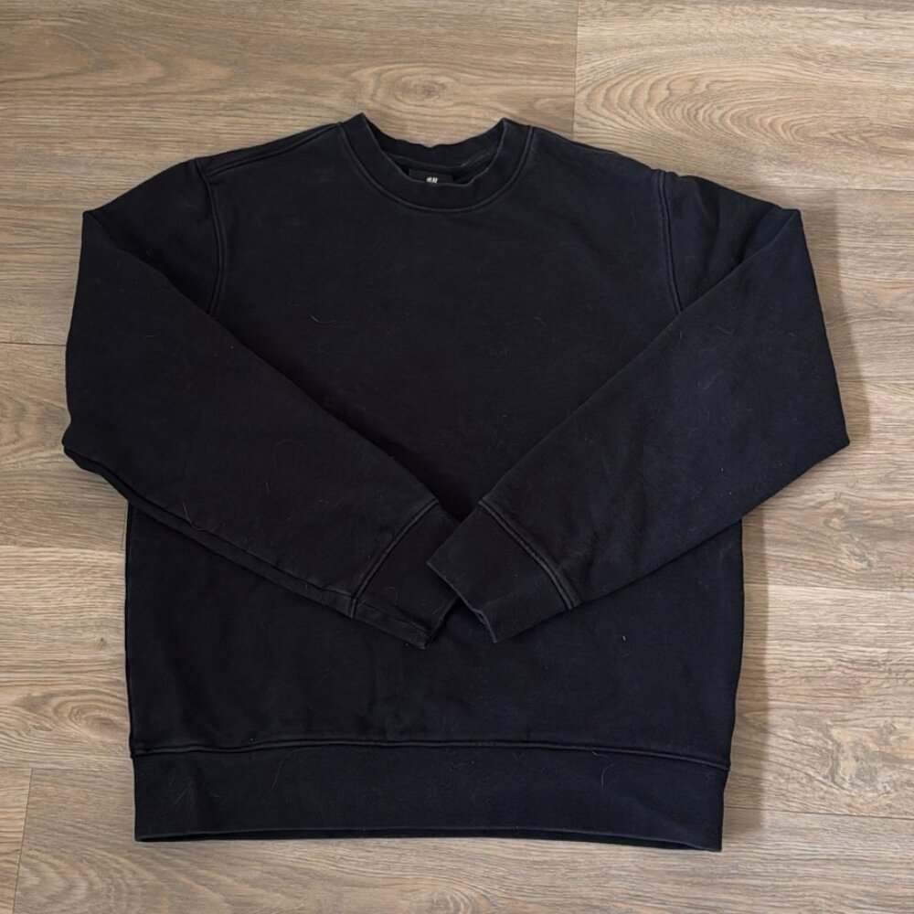 H&M Classic Fit Black Crewneck (FAST SHIPPING)